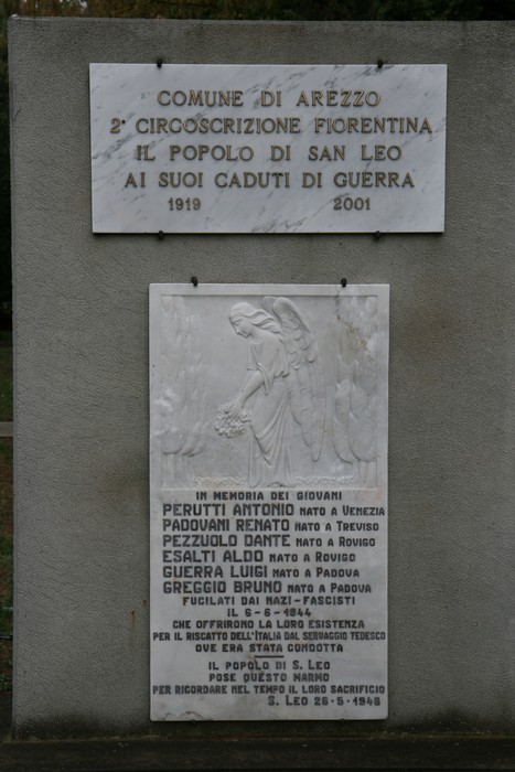 Monumento di San Leo, dedicato ai caduti di guerra, situato ad Arezzo. Rappresenta un tributo alla memoria collettiva.