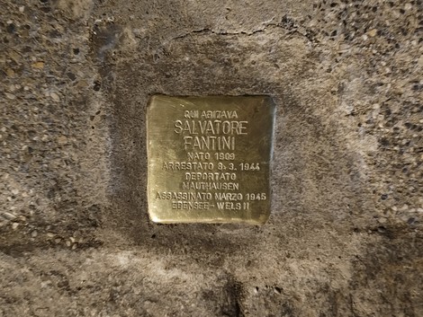 Pietra d'inciampo dedicata a Salvatore Fantini, memoriale a una vittima della persecuzione nazista.