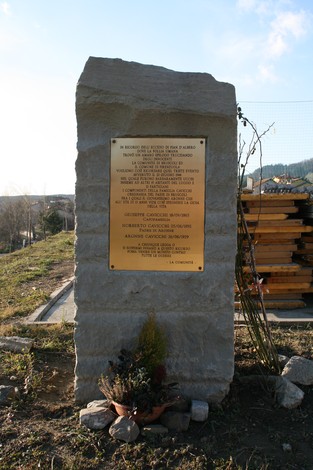 Monumento ai Cavicchi, dedicato alla memoria e alla valorizzazione della storia locale.