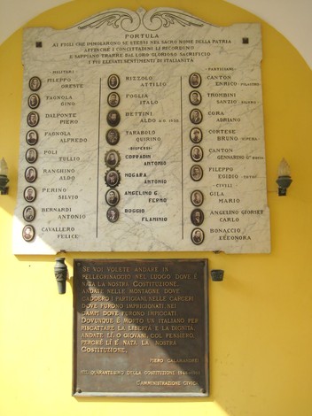 Lapide commemorativa ai caduti di Portula, in memoria dei sacrifici per la patria.