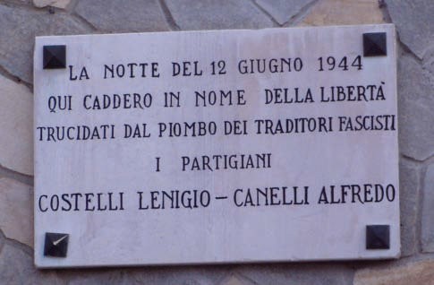 Lapide commemorativa dedicata ai partigiani Costelli e Canelli, caduti per la libertà il 12 giugno 1944.