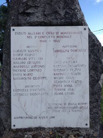 Monumento commemorativo ai caduti di Montecorone, dedicato ai militari e civili della Seconda Guerra Mondiale.