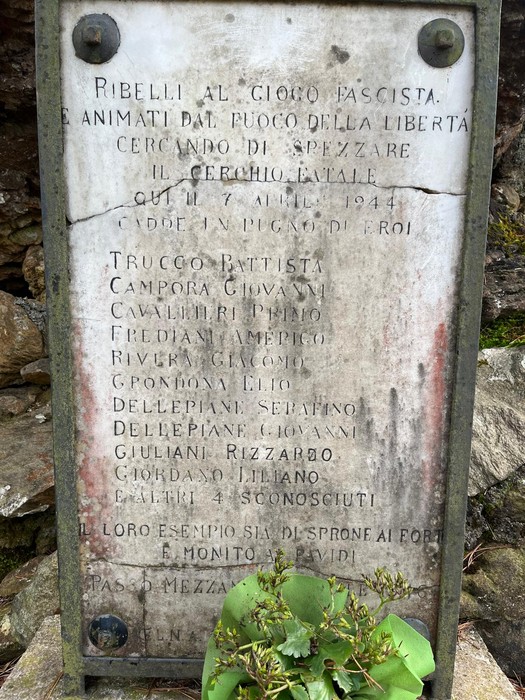 Sacrario ai Martiri di Passo Mezzano, dedicato ai ribelli che lottarono per la libertà durante la Seconda guerra mondiale.