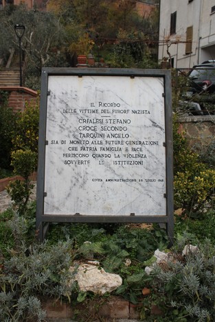 Monumento in memoria delle vittime del nazismo, dedicato a Crialesi, Croce e Tarquini.