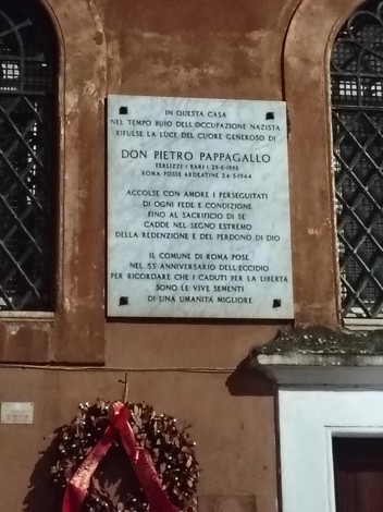 Lapide a Pappagallo, Comune di Roma (RM), foto 1