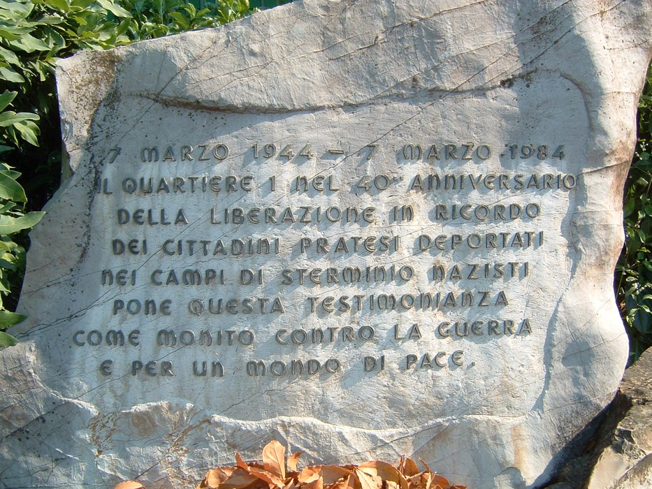 Monumento commemorativo per il 40° anniversario della liberazione, a ricordo dei cittadini deportati.
