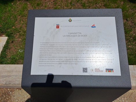 Pietra d'inciampo a Levi, memoriale dedicato alla ragazza Giannetta di Rodi in ricordo delle vittime della Shoah.