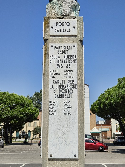 Monumento ai Caduti di Porto Garibaldi, Comune di Comacchio (FE), foto 4