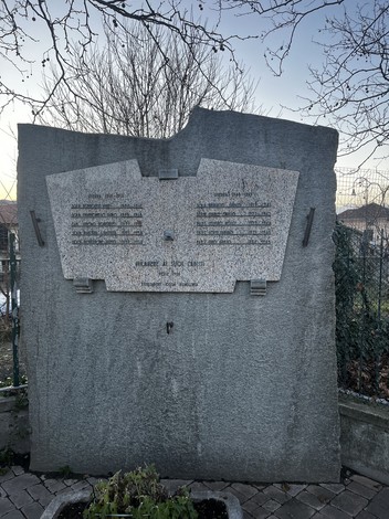 Monumento ai caduti di Milanere, dedicato alla memoria dei combattenti e dei sacrifici per la patria.