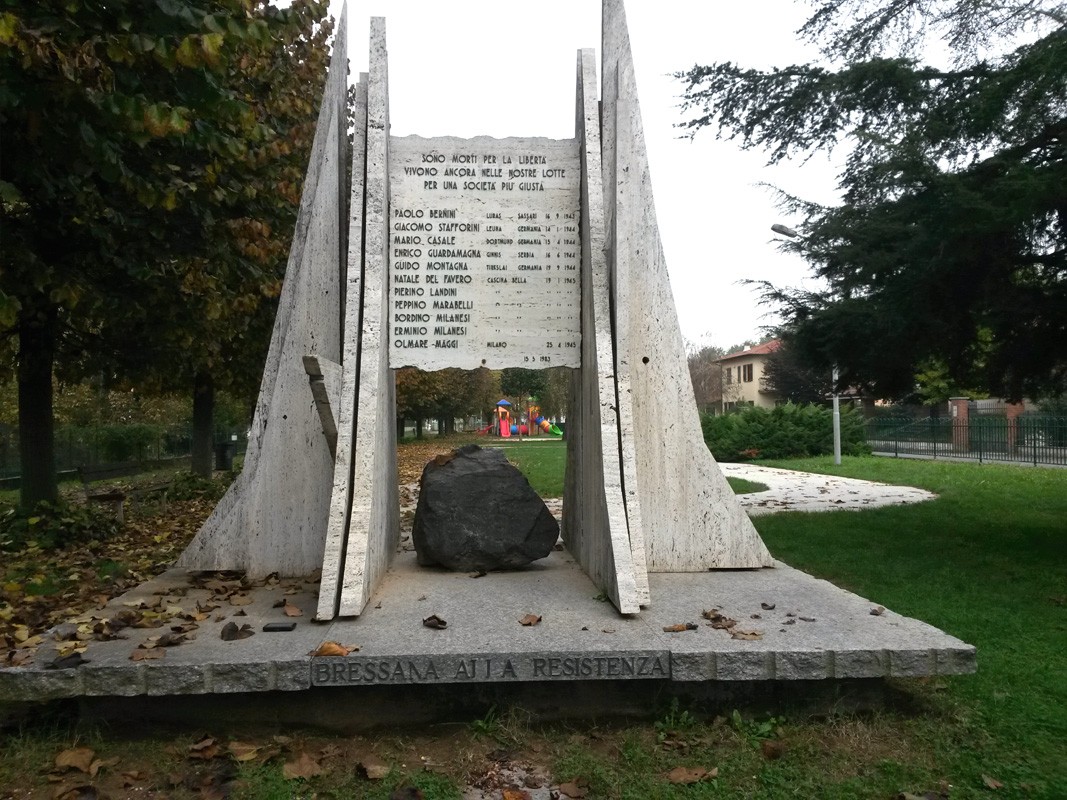 Monumento "Bressana alla Resistenza", commemorazione dei caduti per la libertà e la resistenza.
