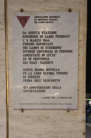 Lapide commemorativa ai deportati da Santa Maria Novella, in ricordo delle vittime del nazismo.