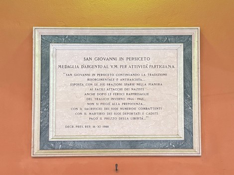 Lapide commemorativa per la Medaglia d'argento al Valor Militare, dedicata a San Giovanni in Persiceto.