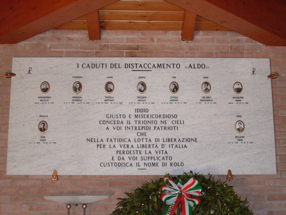 Sacrario dei caduti di Rolo, dedicato ai patrioti che hanno sacrificato la vita per la libertà e l'Italia.