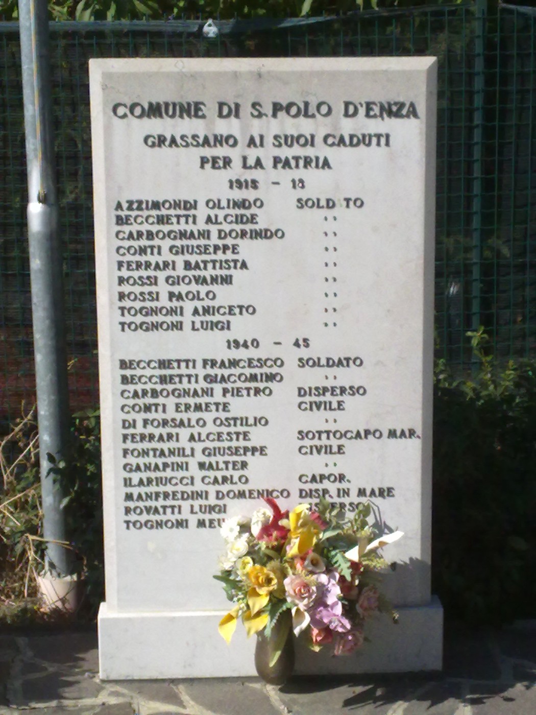 Monumento commemorativo ai caduti di Grassano, dedicato ai soldati disperso e alla memoria dei valorosi.