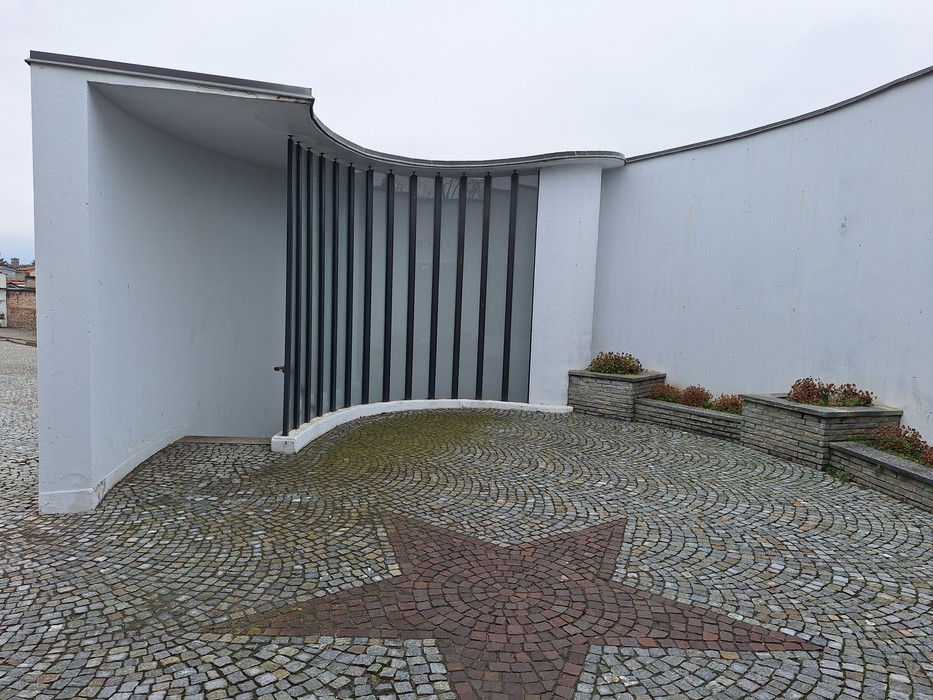 Sacrario dei Partigiani, degli Internati e delle Vittime civili, Comune di Collegno (TO), foto 2