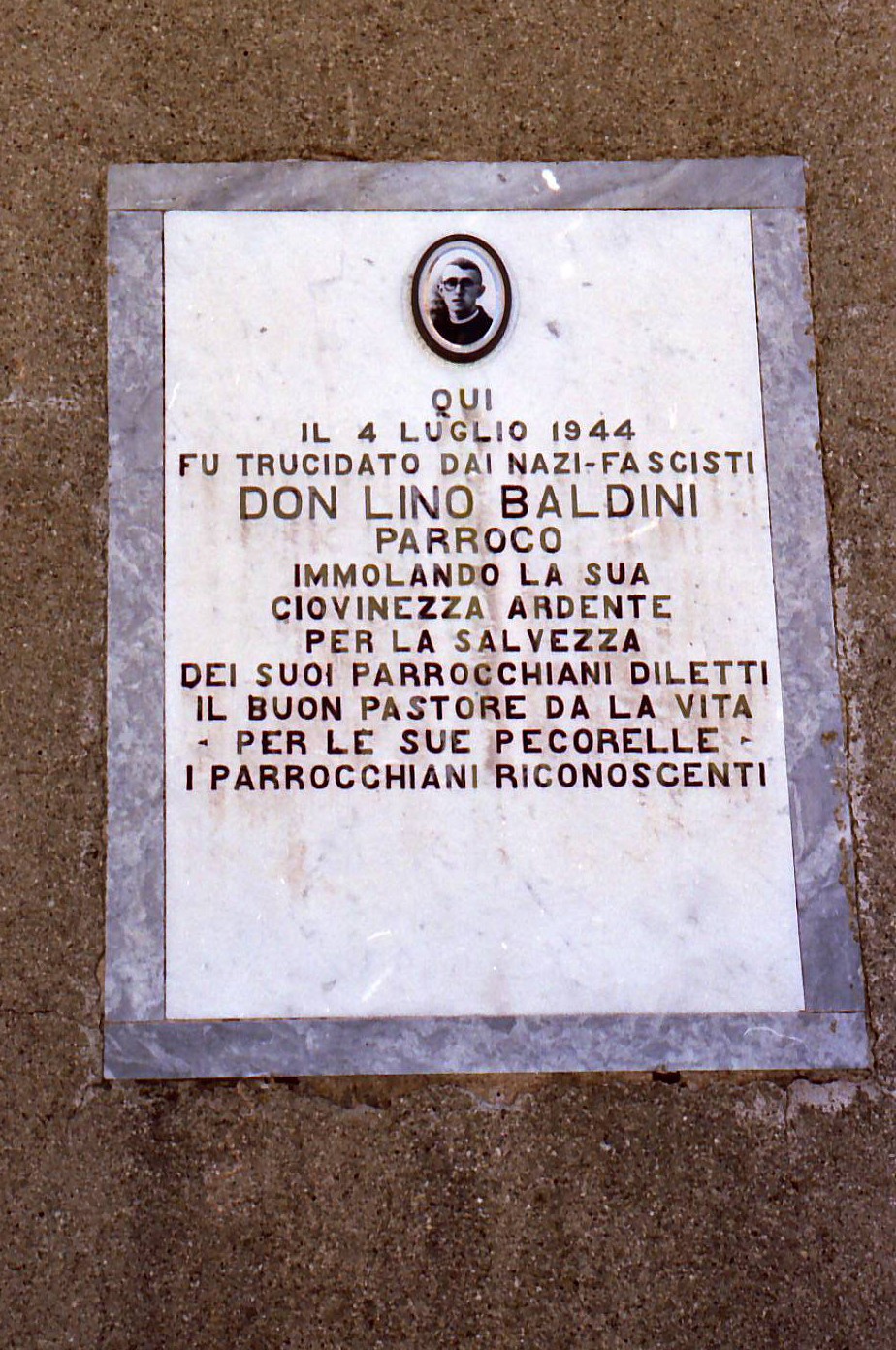 Lapide commemorativa in onore di Don Baldini, assassinato dai nazifascisti il 4 luglio 1944.