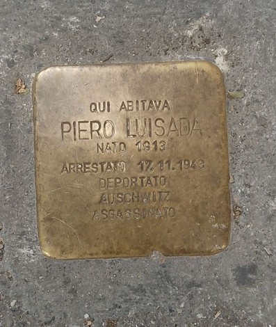 Pietre d'inciampo commemorative della famiglia Morais-Luisada, in memoria delle vittime della Shoah.