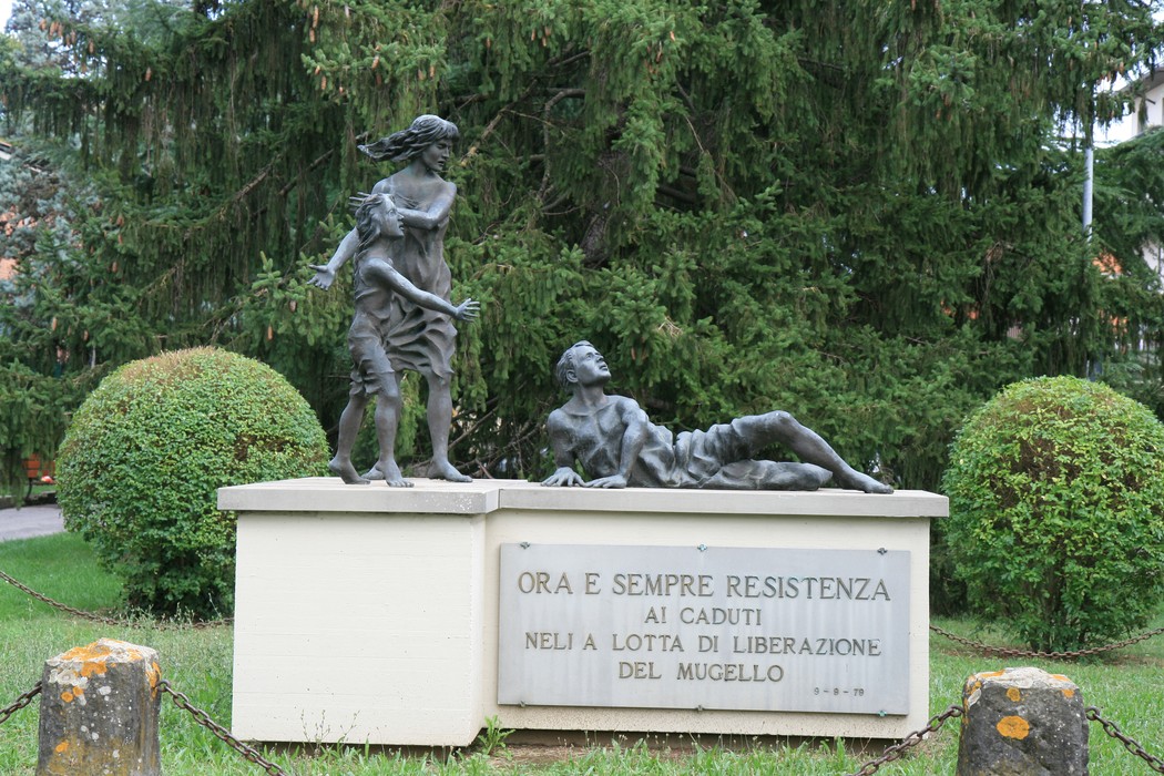 Monumento ai caduti della Resistenza del Mugello, commemorazione dei sacrifici per la libertà.