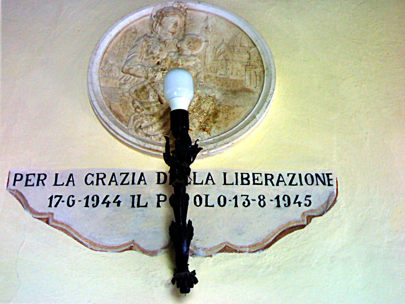 Ex-voto che celebra la Liberazione, con datazione dal 17 giugno 1944 al 13 agosto 1945.