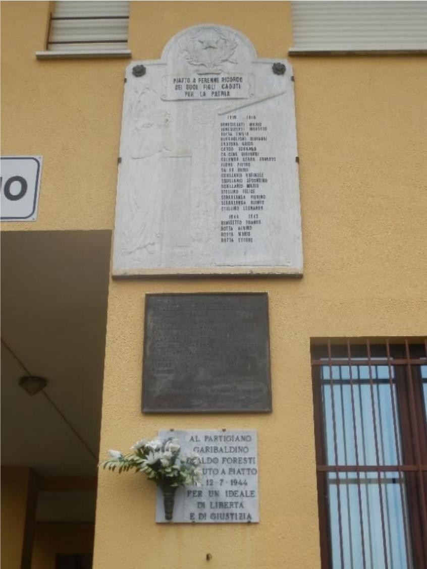 Lapidi commemorative dei caduti di Piatto, in onore dei defunti e della loro memoria.