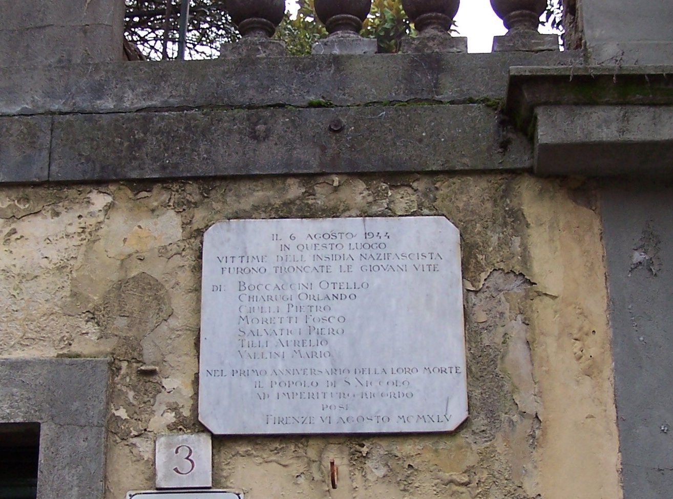 Lapide commemorativa dei partigiani caduti, Porta San Miniato, in memoria delle vittime del nazifascismo.