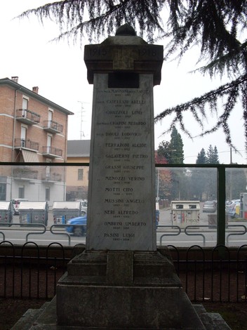Monumento ai Caduti di Rivalta, commemorazione dei valorosi che hanno sacrificato la vita per la patria.
