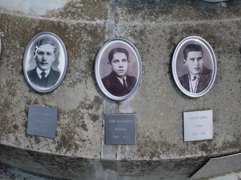 Fotografia del "Monumento alla Pace e alla Libertà", commemorativo di figure storiche e della loro memoria.