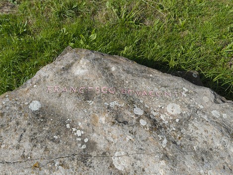 Monumento ai partigiani caduti a Monte Sabbiuno, in ricordo dei valorosi combattenti della resistenza.