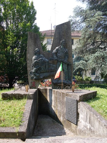 Monumento alla Resistenza, commemorazione dei caduti e simbolo di libertà e memoria storica.