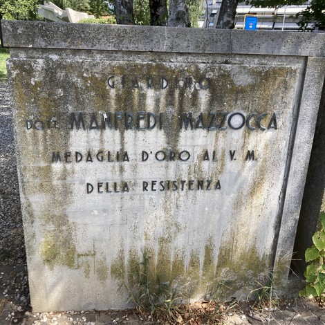 Monumento alla Resistenza: omaggio ai valorosi che hanno lottato per la libertà e la giustizia.