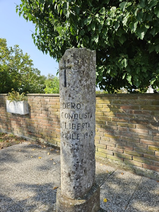 Cippo a Carrara, Comune di Tresignana (FE), foto 4