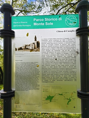 Rovine storiche della chiesa di Casaglia, immersa nel Parco Storico di Monte Sole, testimoni di un'importante eredità culturale.