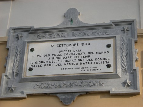 Lapide commemorativa della Liberazione, dedicata alle vittime del regime nazifascista del 17 settembre 1944.