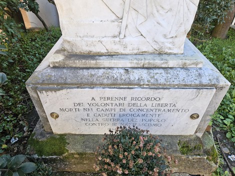 Monumento ai Caduti di Limone, dedicato ai volontari della libertà e ai caduti nei campi di concentramento.