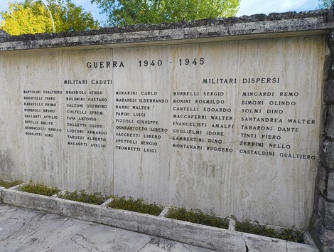 Monumento ai caduti di Corticella, commemorazione dei militari caduti e dispersi nella guerra 1940-1945.