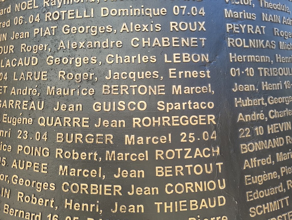 Monumento ai resistenti e agli ostaggi, Francia, foto 10