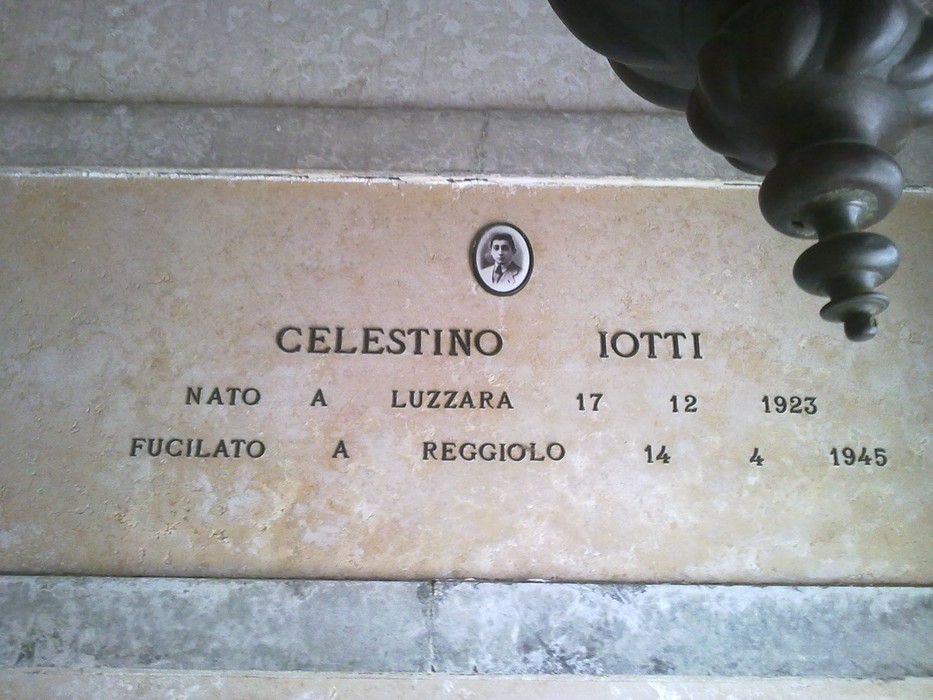 Sacrario dedicato ai caduti per la Liberazione a Luzzara, in memoria di Celestino Iotti.