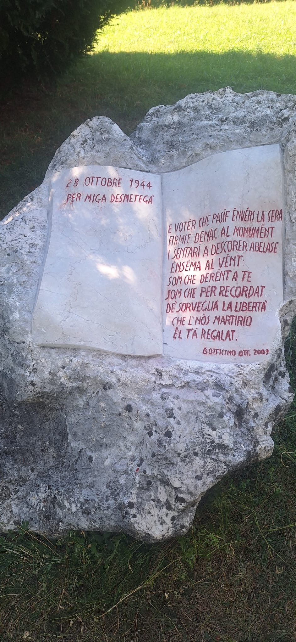 Cippo ai caduti della 122° Garibaldi, Comune di Botticino (BS), foto 1