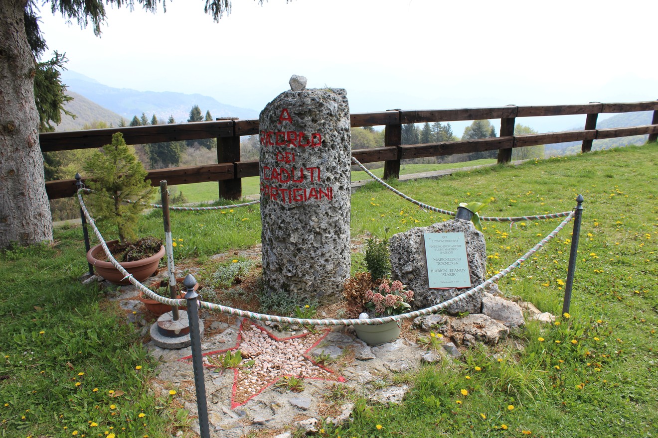 Cippo ai caduti partigiani, Comune di Sovere (BG), foto 1