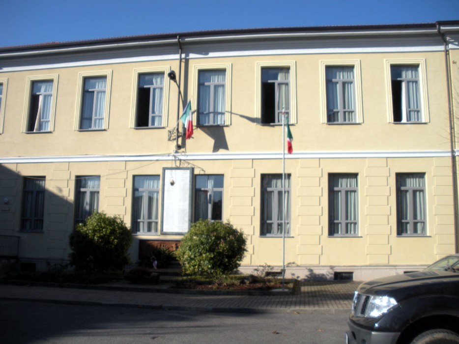 Monumento ai caduti di Godiasco, commemorazione dei soldati nel centro storico del paese.