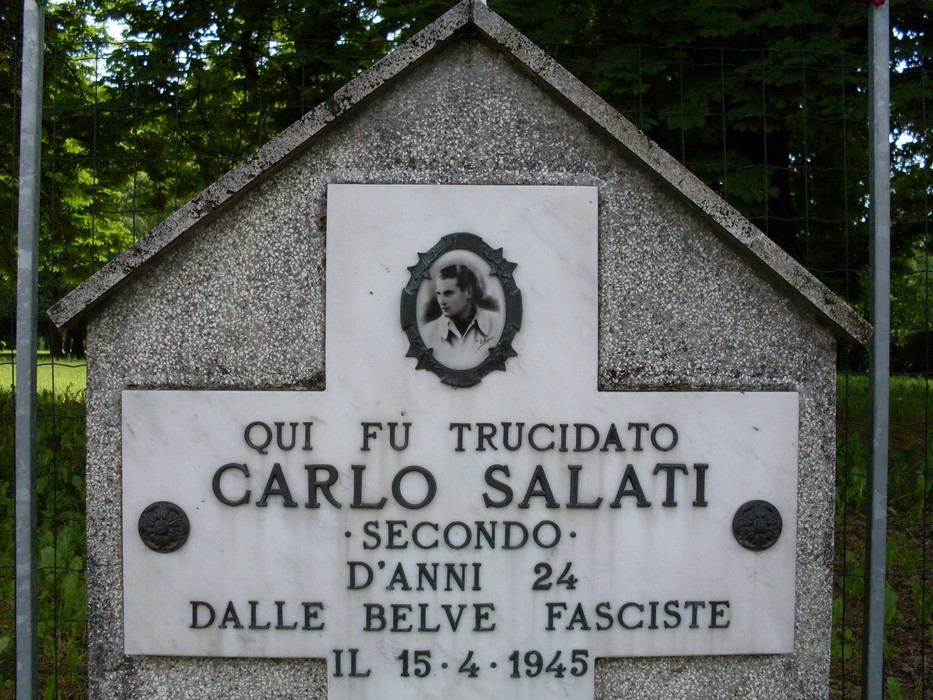 Cippo commemorativo in memoria di Carlo Salati, trucidato nel 1945 dalle forze fasciste.