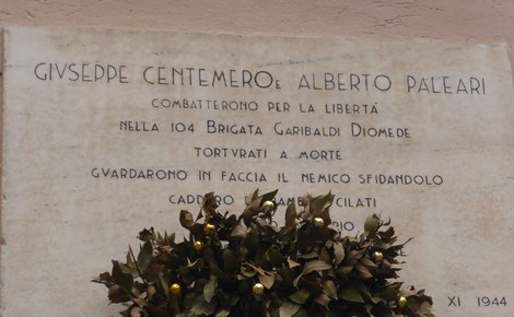 Lapide commemorativa dedicata a Centemero e Paleari, eroi della libertà e della resistenza. XI 1944.