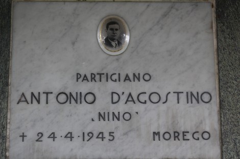 Il Sacrario dei caduti per la Liberazione, con dedica a Antonio D'Agostino, partigiano di Morego.