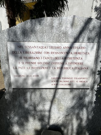 Monumento ai caduti partigiani di Collegno, a commemorazione della Resistenza e della Repubblica italiana.