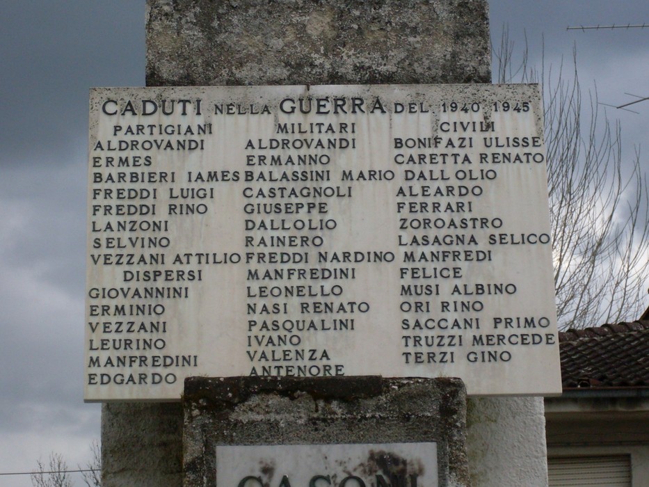 Monumento ai Caduti di Casoni, commemorazione dei cittadini vittime della guerra 1940-1945.