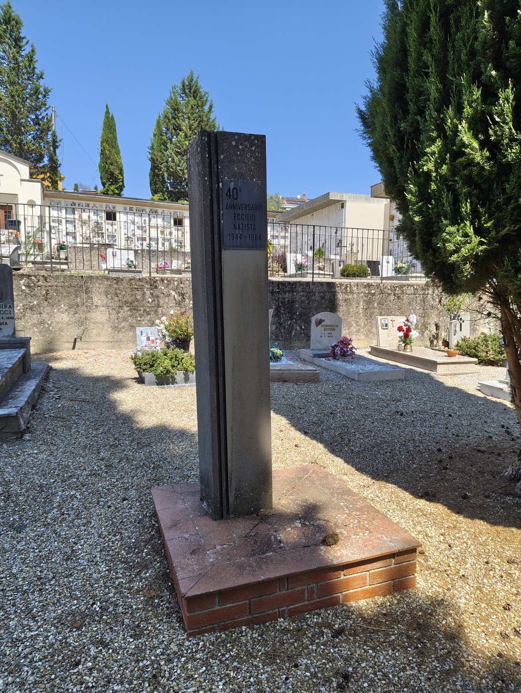 Cippo del cimitero di Meleto, Comune di Cavriglia (AR), foto 1