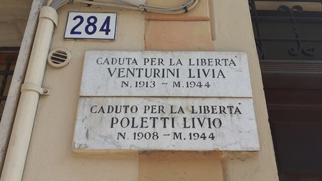 Lapidi commemorative dedicate a Venturini Livia e Poletti Livio, caduti per la libertà.