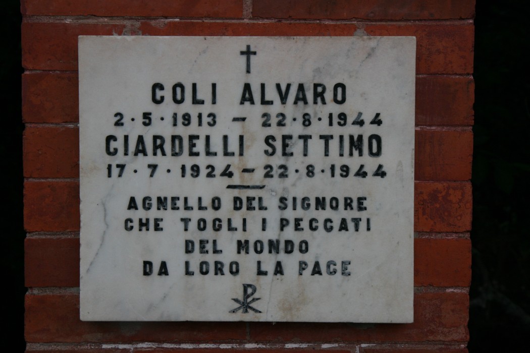 Tabernacolo di Marina di Vecchiano, dedicato alla memoria di Alvaro Coli e Settimo Ciardelli.