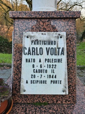 Cippo a Volta, Canepari e Virgenti, Comune di Salsomaggiore Terme (PR), foto 2