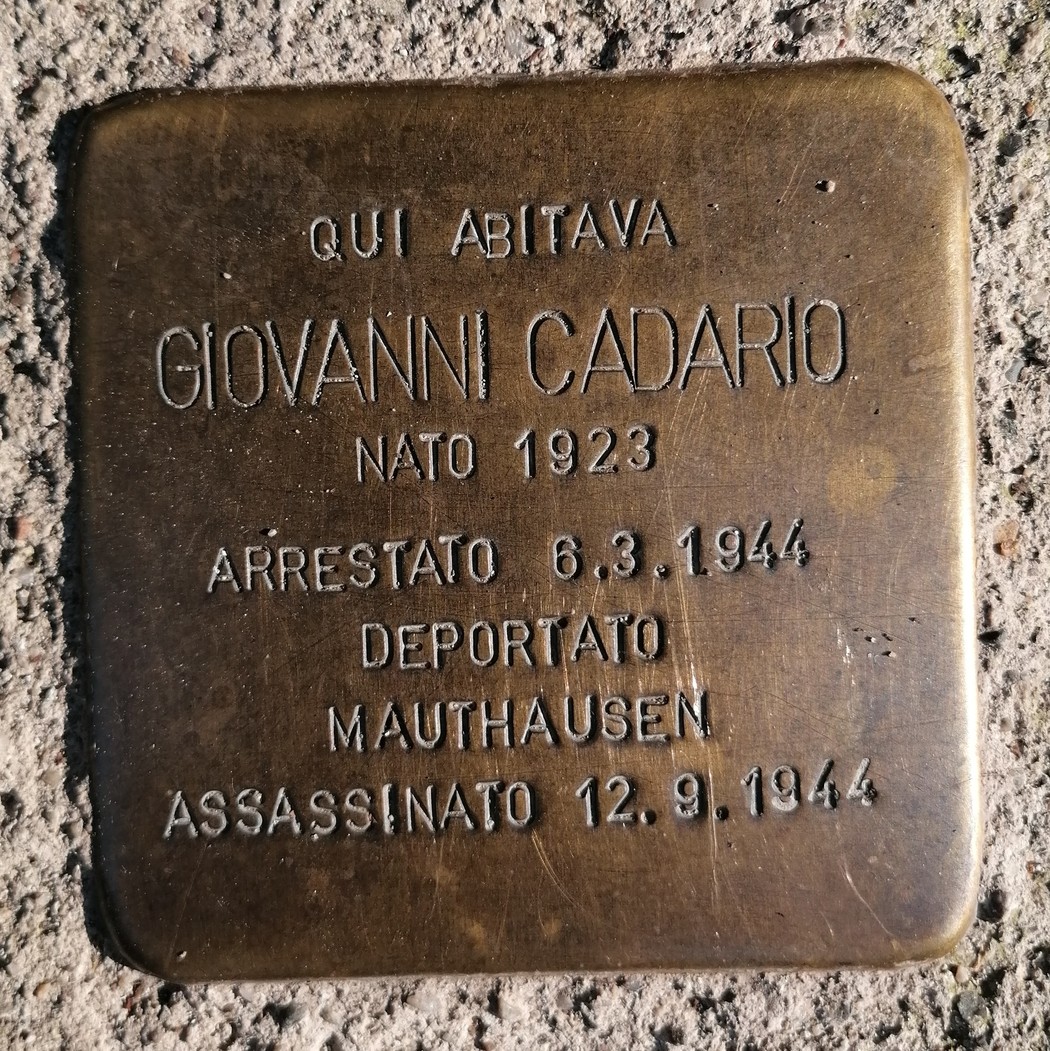 Pietra d'inciampo in ricordo di Giovanni Cadario, vittima dell'Olocausto, arrestato nel 1944.